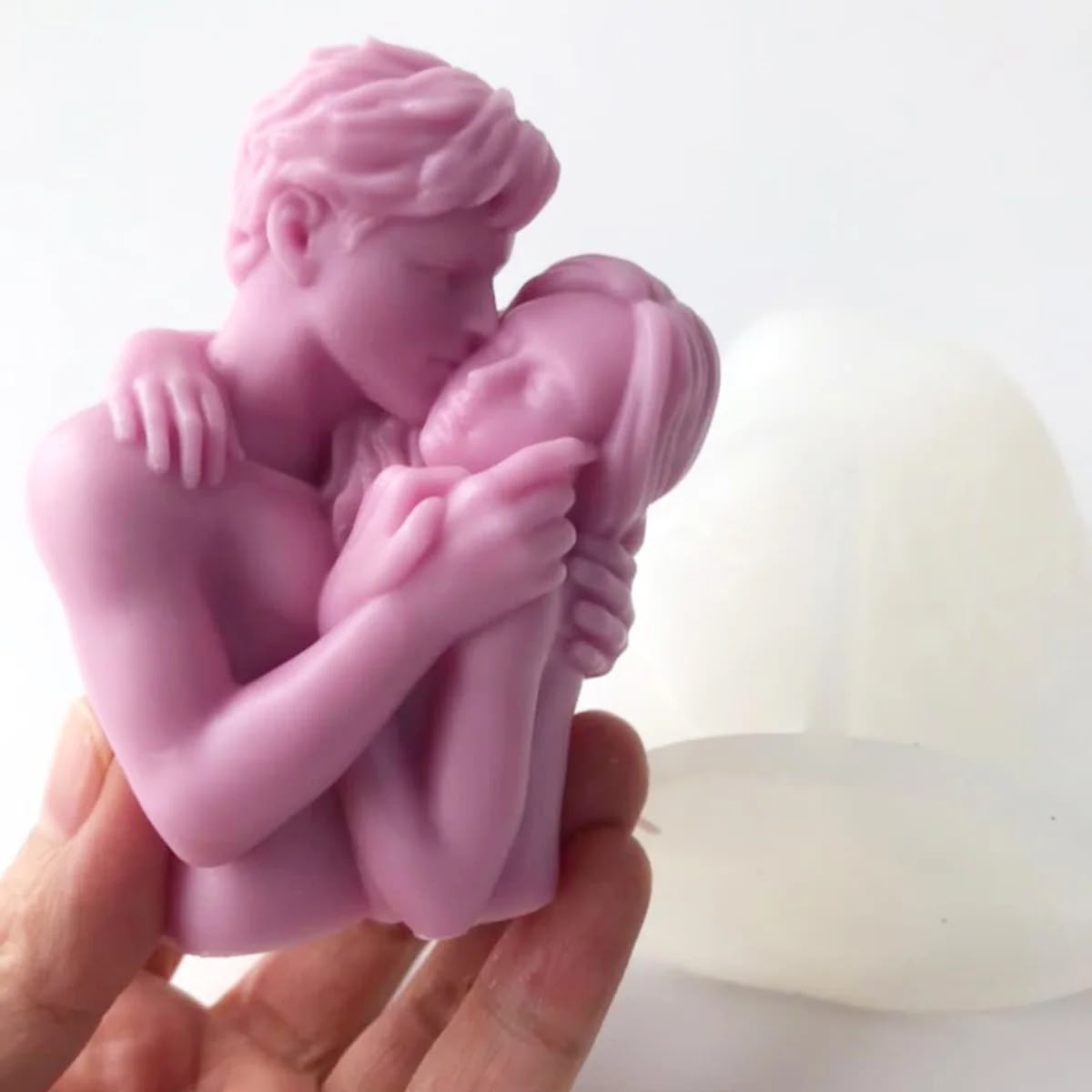 Couple Kissing Mold GB258