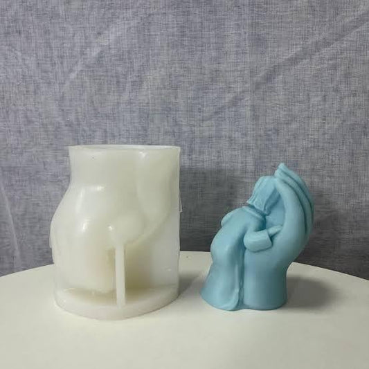 Baby On Hand Mold GB084