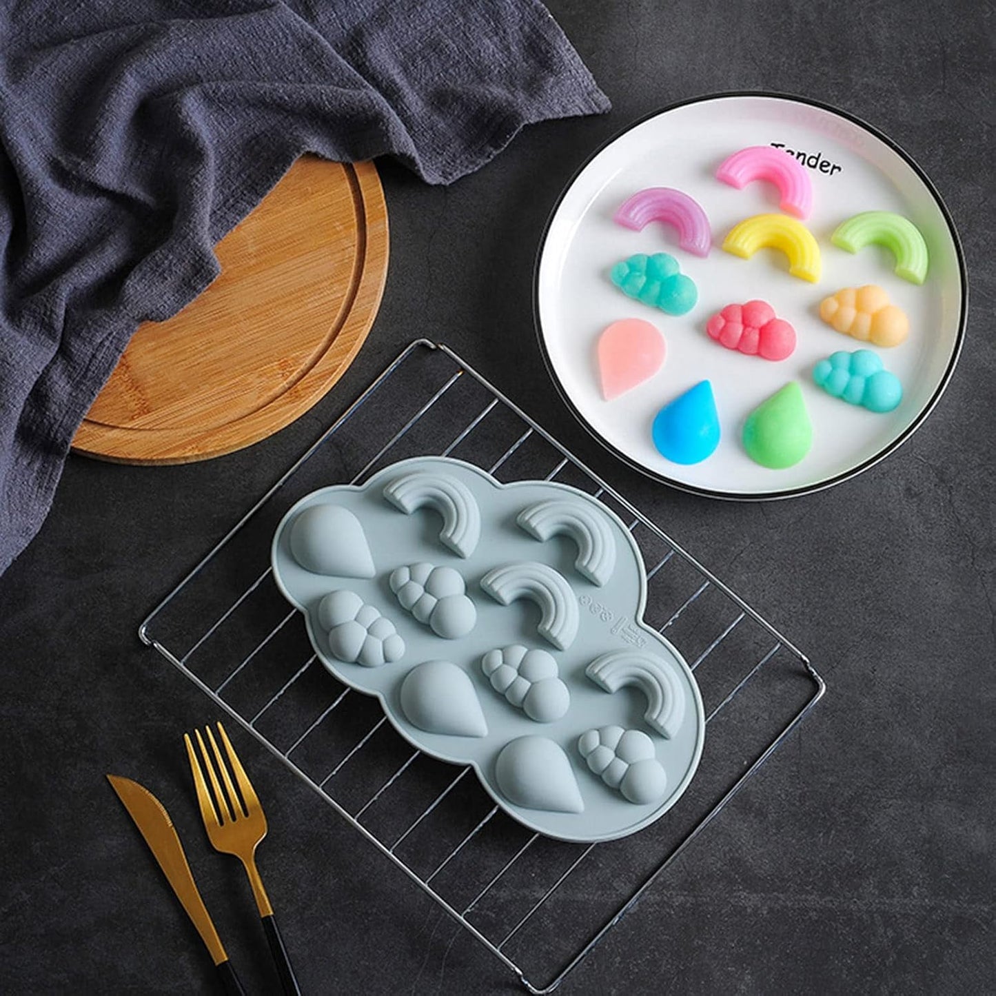 TM070 Rainbow & Cloud Mold