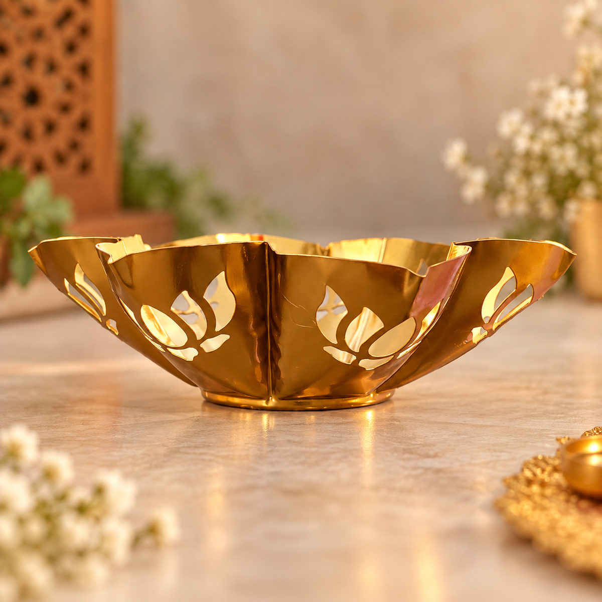 Lotus Aura Candle Urli - CU034